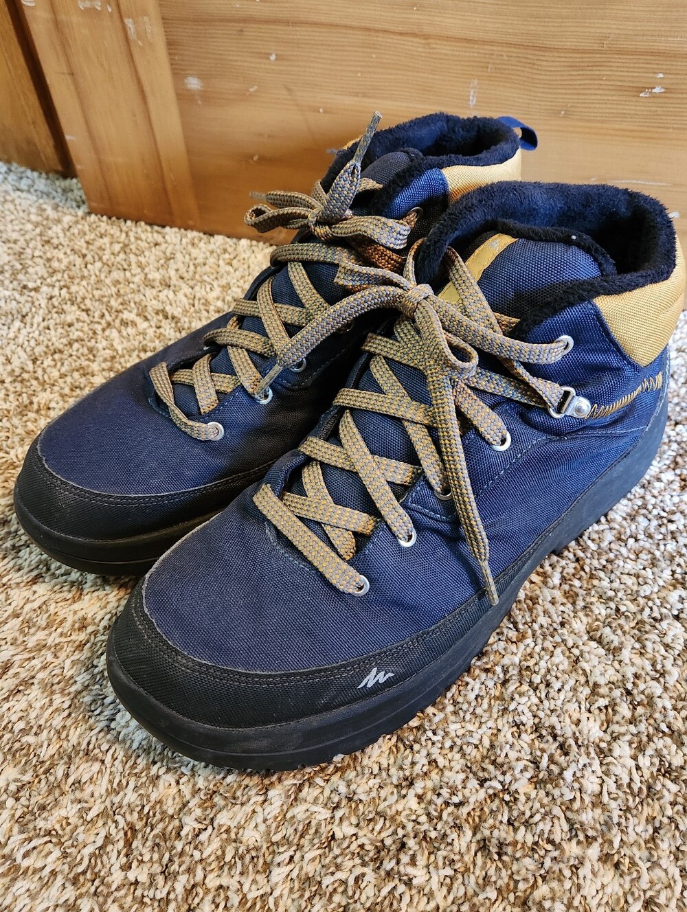 Decathlon Quenchua SH100 Mid Men's Navy and Gold Hiking Shoes